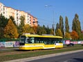 Vario LFR.S č. 335 přijíždí k zastávce Majakovského 11. 10. 2015