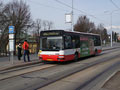 Autobus náhradní dopravy v zastávce Zoologická zahrada 4. 4. 2015