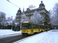 KT8D5-RN2P č. 292 vyjíždí ze Zbrojnické ulice 20. 12. 2018