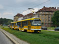 Souprava 331+235 na odkloněné lince č. 2 na Slovanské aleji 9. 6. 2018