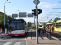 Autobus náhradní dopravy SU 15 č. 506 v Sirkové ulici 20. 6. 2018