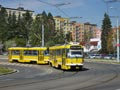 Souprava 321+218 v ulici Terezie Brzkové 17. 4. 2020