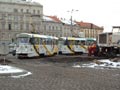 T3P č. 262+263 s reklamou na nákupní centrum Olympia projíždí přes sady Pětatřicátníků 1. 3. 2004