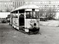 Skříň vyřazeného vozu T1 č. 129 byla ve vozovně ještě 19. 8. 1991 
Foto: Michal Režný