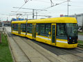 Vario LF2/2 IN přejíždí přes kolejovou spojku u Hlavního nádraží 22. 11. 2014
