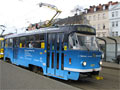 Souprava 208+245 s novou reklamou 02 na voze 208 v sadech Pětatřicátníků 30. 3. 2009, foto> J. Rieger