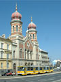 KT8D5 před Velkou synagogou 22. 4. 2005